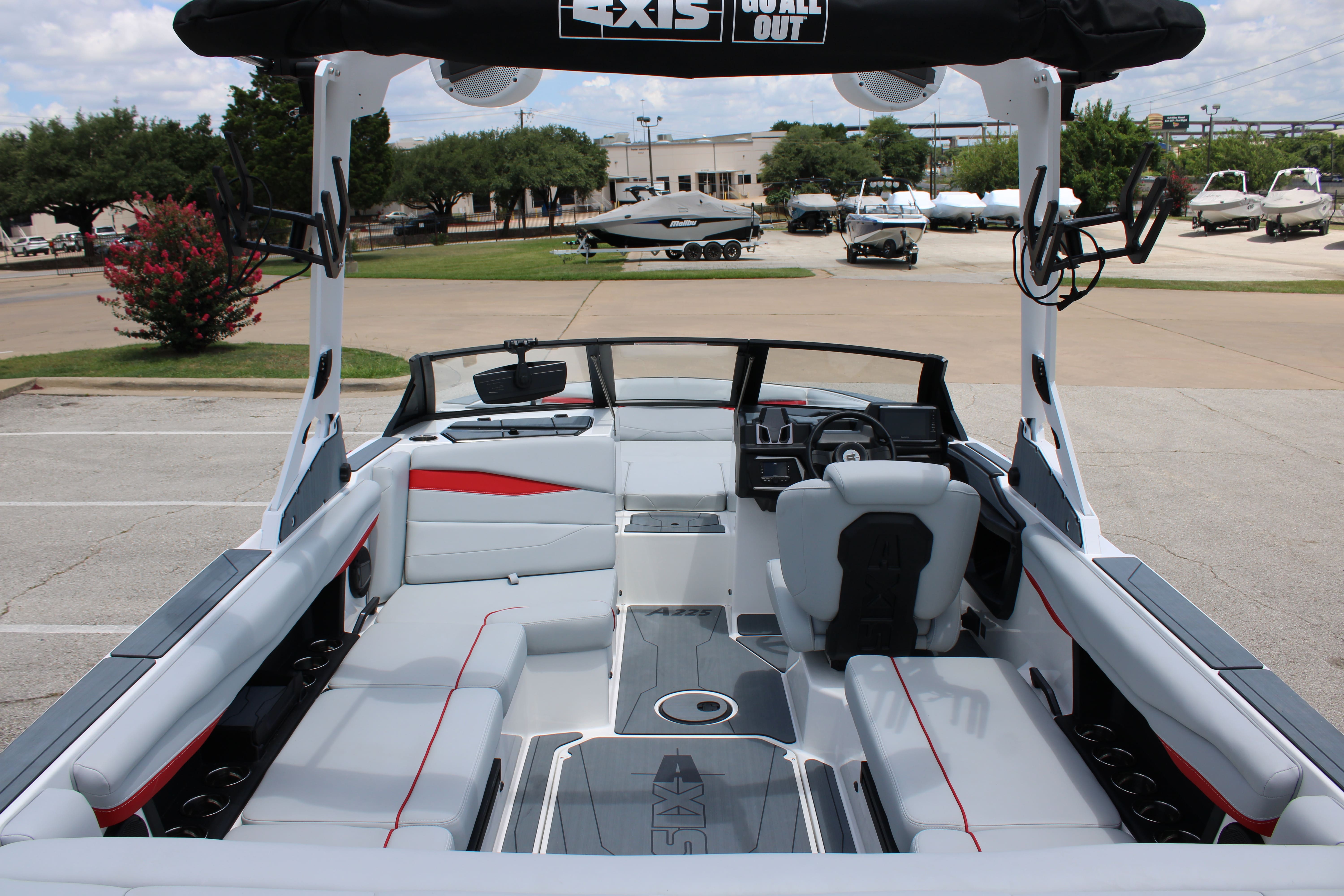 2025 Axis A225 Icon